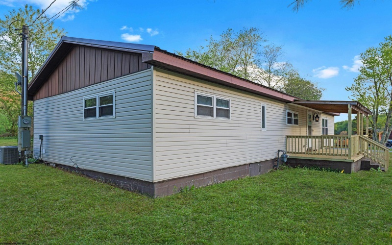 310 Sanders Street, Terra Alta, West Virginia 26764, 3 Bedrooms Bedrooms, 7 Rooms Rooms,2 BathroomsBathrooms,Single Family Detached,For Sale,Sanders,10164605