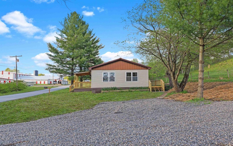 310 Sanders Street, Terra Alta, West Virginia 26764, 3 Bedrooms Bedrooms, 7 Rooms Rooms,2 BathroomsBathrooms,Single Family Detached,For Sale,Sanders,10164605