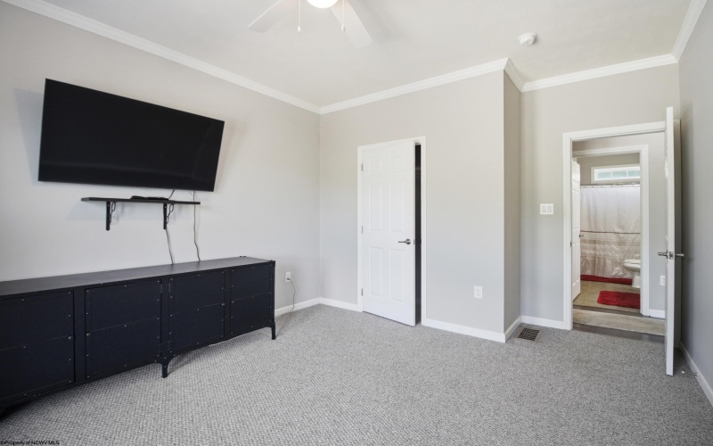 123 Cortland Road, Bridgeport, West Virginia 26330, 4 Bedrooms Bedrooms, 9 Rooms Rooms,3 BathroomsBathrooms,Single Family Detached,For Sale,Cortland,10164606