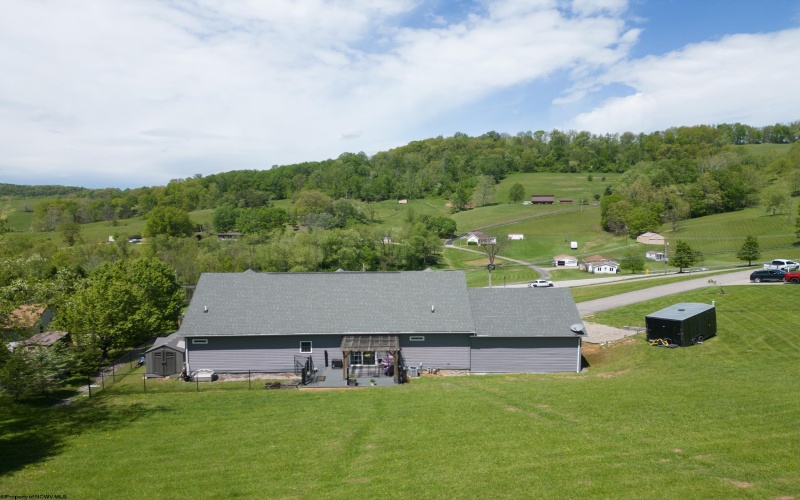 123 Cortland Road, Bridgeport, West Virginia 26330, 4 Bedrooms Bedrooms, 9 Rooms Rooms,3 BathroomsBathrooms,Single Family Detached,For Sale,Cortland,10164606