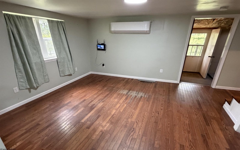 6357 Seneca Trail, Montrose, West Virginia 26283, 3 Bedrooms Bedrooms, 7 Rooms Rooms,1 BathroomBathrooms,Single Family Detached,For Sale,Seneca,10164604