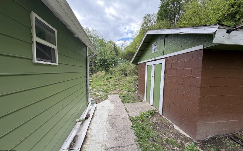 6357 Seneca Trail, Montrose, West Virginia 26283, 3 Bedrooms Bedrooms, 7 Rooms Rooms,1 BathroomBathrooms,Single Family Detached,For Sale,Seneca,10164604