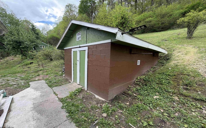 6357 Seneca Trail, Montrose, West Virginia 26283, 3 Bedrooms Bedrooms, 7 Rooms Rooms,1 BathroomBathrooms,Single Family Detached,For Sale,Seneca,10164604