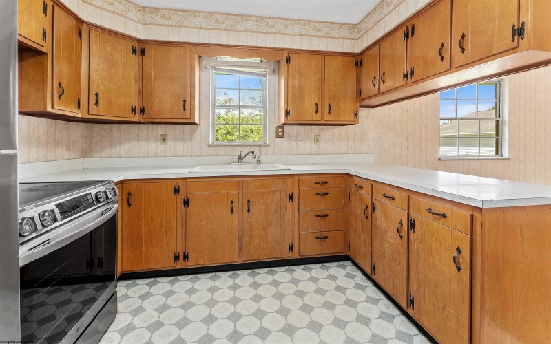 665 Killarney Drive, Morgantown, West Virginia 26505, 4 Bedrooms Bedrooms, 7 Rooms Rooms,2 BathroomsBathrooms,Single Family Detached,For Sale,Killarney,10164612