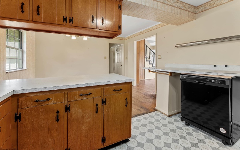 665 Killarney Drive, Morgantown, West Virginia 26505, 4 Bedrooms Bedrooms, 7 Rooms Rooms,2 BathroomsBathrooms,Single Family Detached,For Sale,Killarney,10164612
