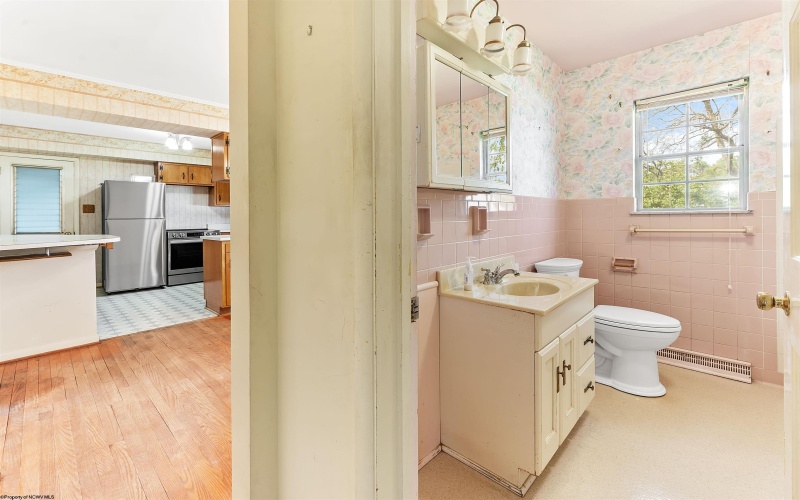 665 Killarney Drive, Morgantown, West Virginia 26505, 4 Bedrooms Bedrooms, 7 Rooms Rooms,2 BathroomsBathrooms,Single Family Detached,For Sale,Killarney,10164612