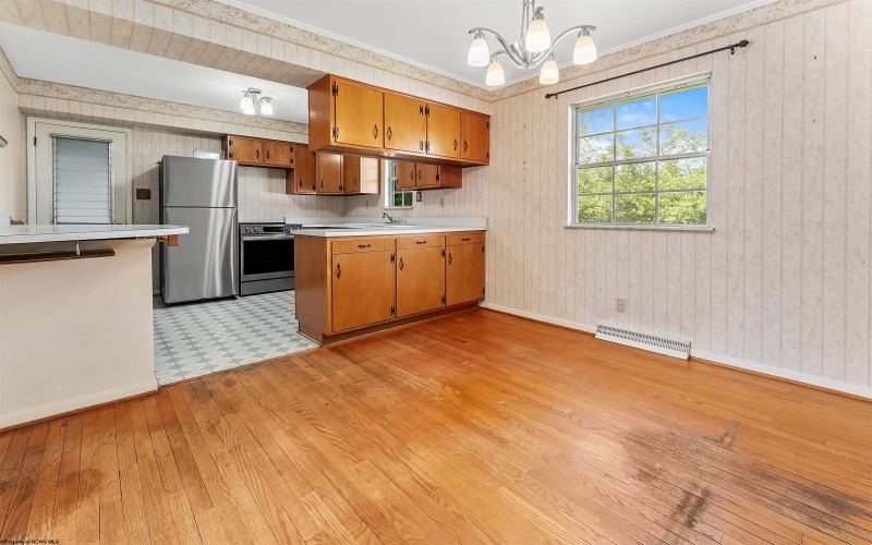 665 Killarney Drive, Morgantown, West Virginia 26505, 4 Bedrooms Bedrooms, 7 Rooms Rooms,2 BathroomsBathrooms,Single Family Detached,For Sale,Killarney,10164612