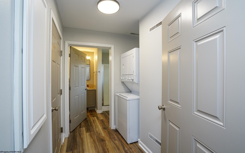 256 Spring Street, Morgantown, West Virginia 26505, 4 Bedrooms Bedrooms, 6 Rooms Rooms,4 BathroomsBathrooms,Residential Rentals,For Rent,Spring,10164609