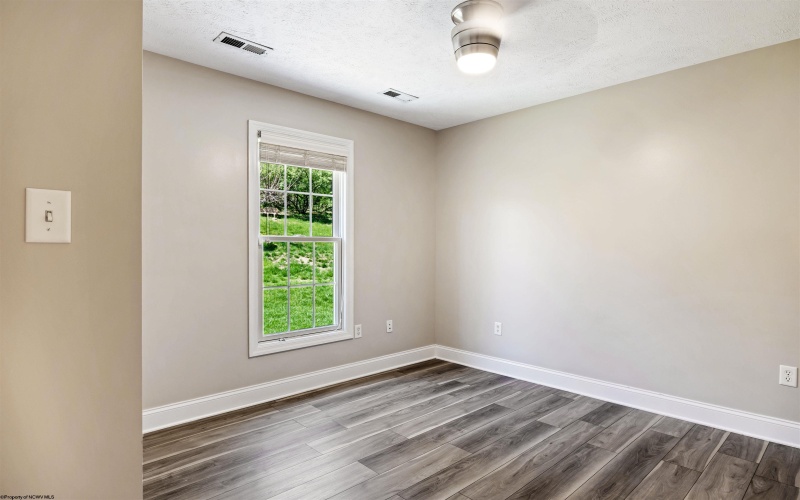 1313 Jamestown Drive, Morgantown, West Virginia 26508, 4 Bedrooms Bedrooms, 11 Rooms Rooms,3 BathroomsBathrooms,Single Family Detached,For Sale,Jamestown,10164610