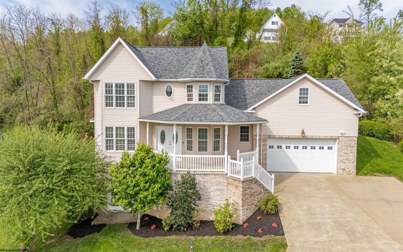 1313 Jamestown Drive, Morgantown, West Virginia 26508, 4 Bedrooms Bedrooms, 11 Rooms Rooms,3 BathroomsBathrooms,Single Family Detached,For Sale,Jamestown,10164610