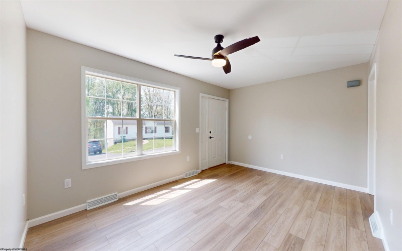 184 Fairfax Drive, Bridgeport, West Virginia 26330, 3 Bedrooms Bedrooms, 6 Rooms Rooms,1 BathroomBathrooms,Single Family Detached,For Sale,Fairfax,10164613