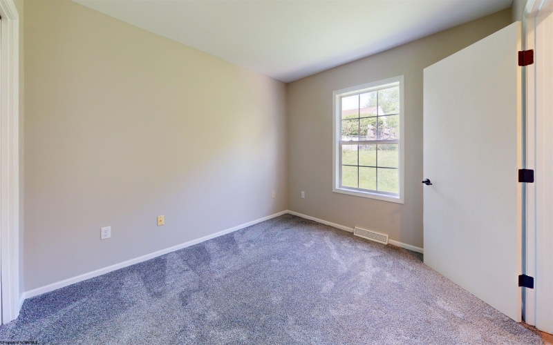 184 Fairfax Drive, Bridgeport, West Virginia 26330, 3 Bedrooms Bedrooms, 6 Rooms Rooms,1 BathroomBathrooms,Single Family Detached,For Sale,Fairfax,10164613
