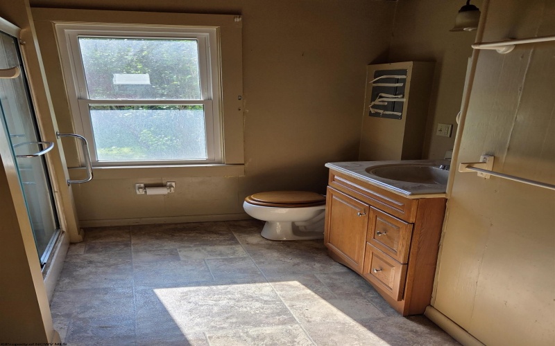 115 Davis Street, Parsons, West Virginia 26287, 3 Bedrooms Bedrooms, 6 Rooms Rooms,2 BathroomsBathrooms,Single Family Detached,For Sale,Davis,10164620