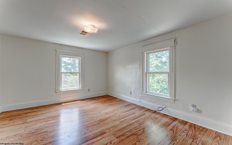 975 Dorsey Avenue, Morgantown, West Virginia 26501, 3 Bedrooms Bedrooms, 8 Rooms Rooms,2 BathroomsBathrooms,Single Family Detached,For Sale,Dorsey,10164617
