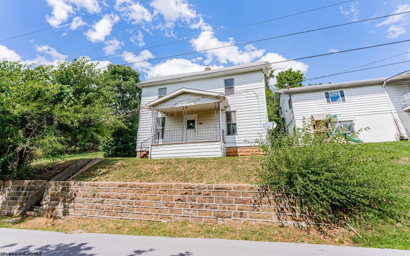 975 Dorsey Avenue, Morgantown, West Virginia 26501, 3 Bedrooms Bedrooms, 8 Rooms Rooms,2 BathroomsBathrooms,Single Family Detached,For Sale,Dorsey,10164617