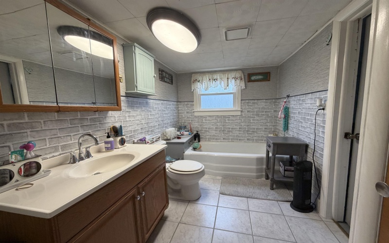 1300 Goff Avenue, Clarksburg, West Virginia 26301-1912, 3 Bedrooms Bedrooms, 6 Rooms Rooms,1 BathroomBathrooms,Single Family Detached,For Sale,Goff,10164633