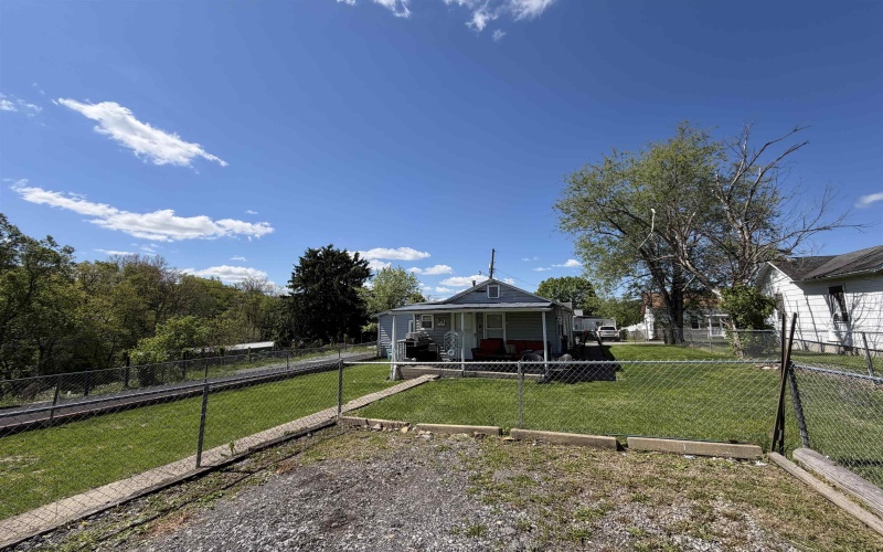 1300 Goff Avenue, Clarksburg, West Virginia 26301-1912, 3 Bedrooms Bedrooms, 6 Rooms Rooms,1 BathroomBathrooms,Single Family Detached,For Sale,Goff,10164633