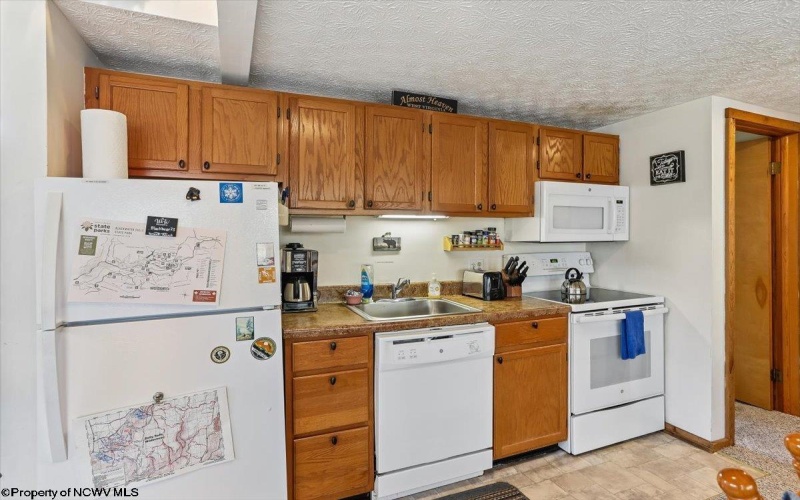 72 Whitetail Way, Davis, West Virginia 26260, 2 Bedrooms Bedrooms, 3 Rooms Rooms,1 BathroomBathrooms,Single Family Detached,For Sale,Whitetail,10164629