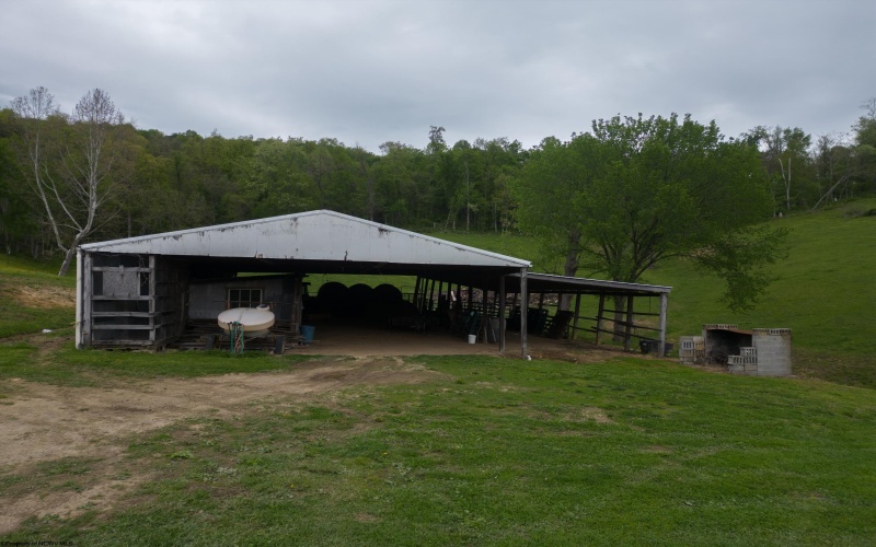 922 Tetrick Road, Shinnston, West Virginia 26431, 4 Bedrooms Bedrooms, 8 Rooms Rooms,2 BathroomsBathrooms,Single Family Detached,For Sale,Tetrick,10164630