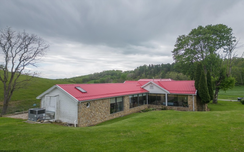 922 Tetrick Road, Shinnston, West Virginia 26431, 4 Bedrooms Bedrooms, 8 Rooms Rooms,2 BathroomsBathrooms,Single Family Detached,For Sale,Tetrick,10164630