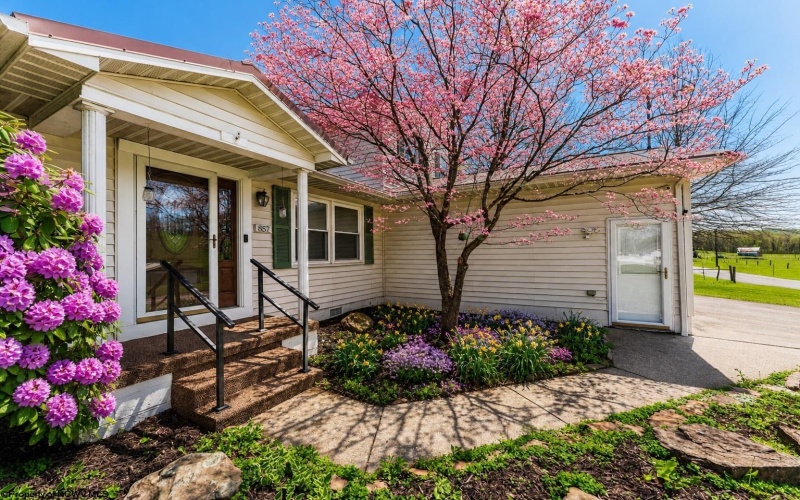 857 Fishing Camp Road, Buckhannon, West Virginia 26201, 3 Bedrooms Bedrooms, 10 Rooms Rooms,3 BathroomsBathrooms,Single Family Detached,For Sale,Fishing Camp,10164623