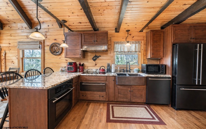 4502 Hileman Road, Bruceton Mills, West Virginia 26525, 1 Bedroom Bedrooms, 8 Rooms Rooms,2 BathroomsBathrooms,Single Family Detached,For Sale,Hileman,10164643