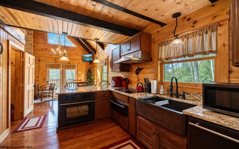 4502 Hileman Road, Bruceton Mills, West Virginia 26525, 1 Bedroom Bedrooms, 8 Rooms Rooms,2 BathroomsBathrooms,Single Family Detached,For Sale,Hileman,10164643