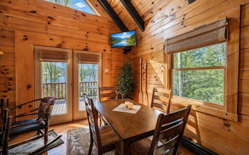 4502 Hileman Road, Bruceton Mills, West Virginia 26525, 1 Bedroom Bedrooms, 8 Rooms Rooms,2 BathroomsBathrooms,Single Family Detached,For Sale,Hileman,10164643