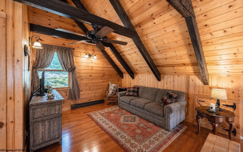 4502 Hileman Road, Bruceton Mills, West Virginia 26525, 1 Bedroom Bedrooms, 8 Rooms Rooms,2 BathroomsBathrooms,Single Family Detached,For Sale,Hileman,10164643