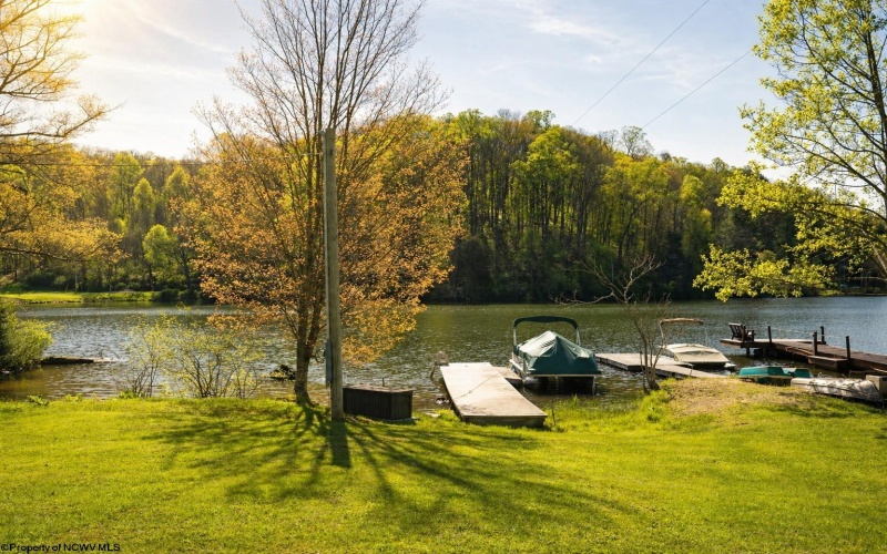 4502 Hileman Road, Bruceton Mills, West Virginia 26525, 1 Bedroom Bedrooms, 8 Rooms Rooms,2 BathroomsBathrooms,Single Family Detached,For Sale,Hileman,10164643