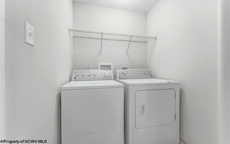 9 Highline Pass Lane, Morgantown, West Virginia 26508-0000, 4 Bedrooms Bedrooms, 10 Rooms Rooms,2 BathroomsBathrooms,Single Family Detached,For Sale,Highline Pass,10164663