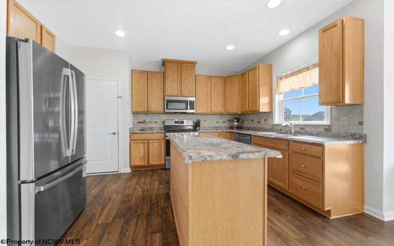 9 Highline Pass Lane, Morgantown, West Virginia 26508-0000, 4 Bedrooms Bedrooms, 10 Rooms Rooms,2 BathroomsBathrooms,Single Family Detached,For Sale,Highline Pass,10164663