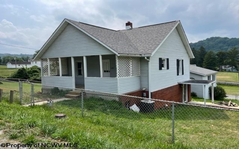 289 Sherwood Street, Morgantown, West Virginia 26505, 3 Bedrooms Bedrooms, 7 Rooms Rooms,2 BathroomsBathrooms,Residential Rentals,For Rent,Sherwood,10164662