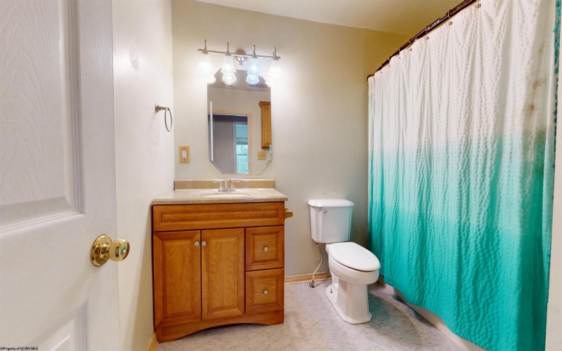 178 Mulberry Lane, Fairmont, West Virginia 26554, 3 Bedrooms Bedrooms, 9 Rooms Rooms,3 BathroomsBathrooms,Single Family Detached,For Sale,Mulberry,10164646