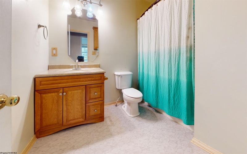 178 Mulberry Lane, Fairmont, West Virginia 26554, 3 Bedrooms Bedrooms, 9 Rooms Rooms,3 BathroomsBathrooms,Single Family Detached,For Sale,Mulberry,10164646