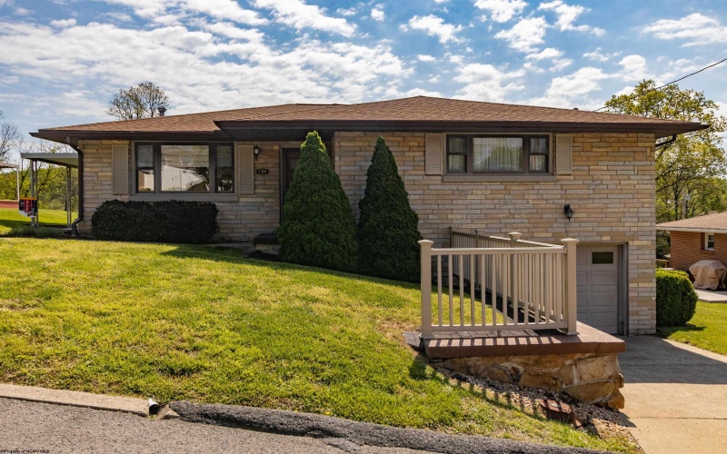706 Willis Avenue, Bridgeport, West Virginia 26330-0000, 3 Bedrooms Bedrooms, 9 Rooms Rooms,2 BathroomsBathrooms,Single Family Detached,For Sale,Willis,10164648 706 Willis Avenue, Bridgeport, West Virginia 26330-0000, 3 Bedrooms Bedrooms, 9 Rooms Rooms,2 BathroomsBathrooms,Single Family Detached,For Sale,Willis,10164648