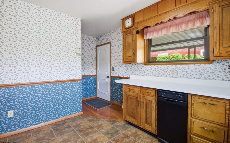 706 Willis Avenue, Bridgeport, West Virginia 26330-0000, 3 Bedrooms Bedrooms, 9 Rooms Rooms,2 BathroomsBathrooms,Single Family Detached,For Sale,Willis,10164648 706 Willis Avenue, Bridgeport, West Virginia 26330-0000, 3 Bedrooms Bedrooms, 9 Rooms Rooms,2 BathroomsBathrooms,Single Family Detached,For Sale,Willis,10164648