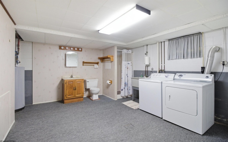 706 Willis Avenue, Bridgeport, West Virginia 26330-0000, 3 Bedrooms Bedrooms, 9 Rooms Rooms,2 BathroomsBathrooms,Single Family Detached,For Sale,Willis,10164648 706 Willis Avenue, Bridgeport, West Virginia 26330-0000, 3 Bedrooms Bedrooms, 9 Rooms Rooms,2 BathroomsBathrooms,Single Family Detached,For Sale,Willis,10164648