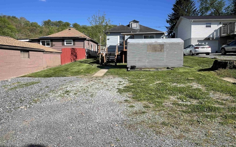 807 Indiana Avenue, Nutter Fort, West Virginia 26301-4561, 3 Bedrooms Bedrooms, 6 Rooms Rooms,1 BathroomBathrooms,Single Family Detached,For Sale,Indiana,10164647