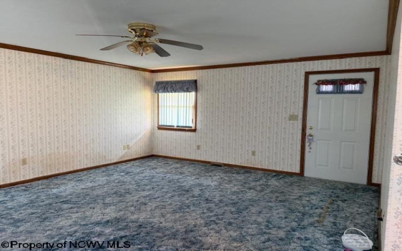 15 Pine Ridge Lane, Fairmont, West Virginia 26554, 1 Bedroom Bedrooms, 5 Rooms Rooms,3 BathroomsBathrooms,Single Family Detached,For Sale,Pine Ridge,10164655