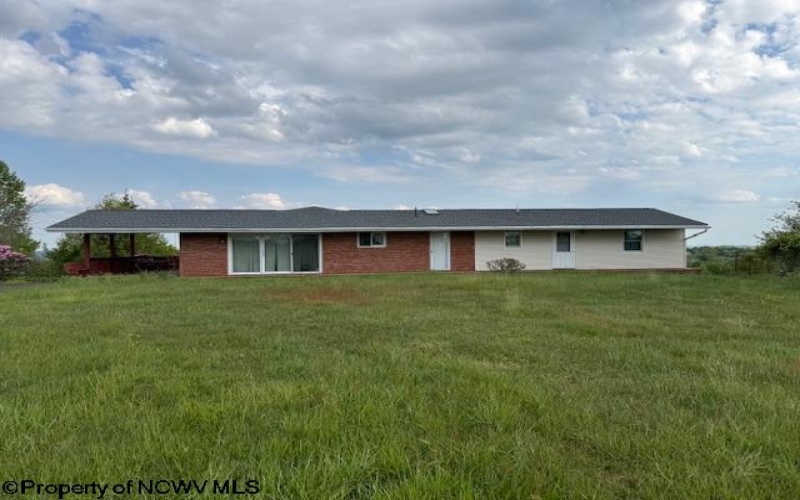 15 Pine Ridge Lane, Fairmont, West Virginia 26554, 1 Bedroom Bedrooms, 5 Rooms Rooms,3 BathroomsBathrooms,Single Family Detached,For Sale,Pine Ridge,10164655