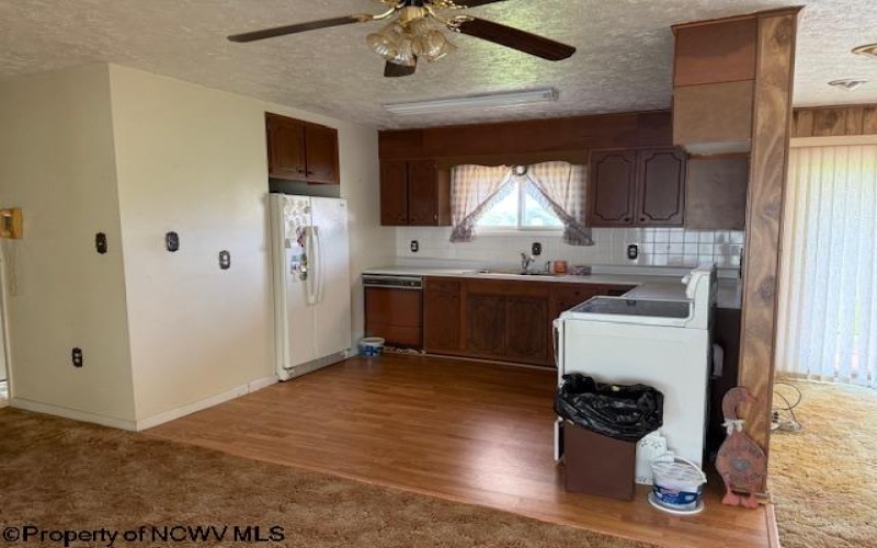 15 Pine Ridge Lane, Fairmont, West Virginia 26554, 1 Bedroom Bedrooms, 5 Rooms Rooms,3 BathroomsBathrooms,Single Family Detached,For Sale,Pine Ridge,10164655