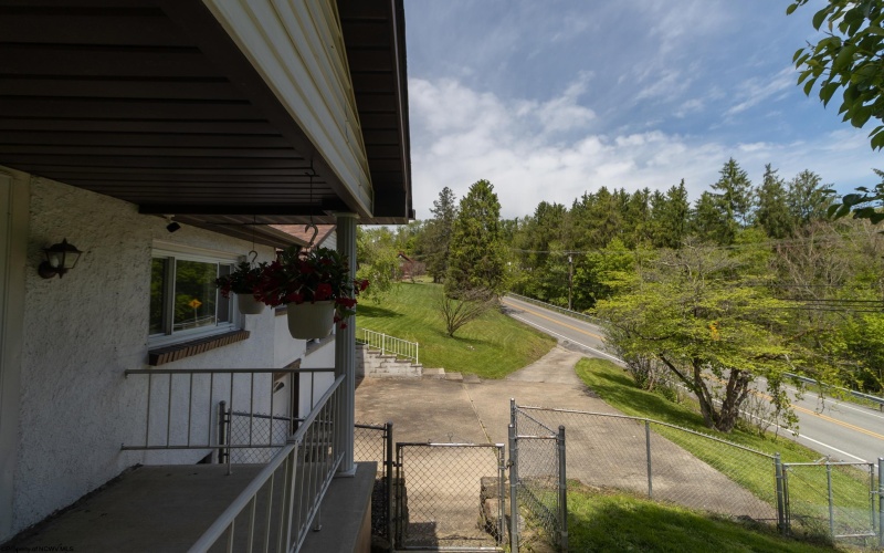 3068 White Hall Boulevard, Fairmont, West Virginia 26554, 3 Bedrooms Bedrooms, 7 Rooms Rooms,2 BathroomsBathrooms,Single Family Detached,For Sale,White Hall,10164651 3068 White Hall Boulevard, Fairmont, West Virginia 26554, 3 Bedrooms Bedrooms, 7 Rooms Rooms,2 BathroomsBathrooms,Single Family Detached,For Sale,White Hall,10164651