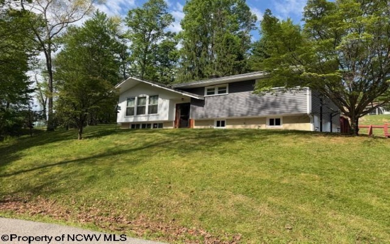 169 Evergreen Circle, Philippi, West Virginia 26416, 3 Bedrooms Bedrooms, 7 Rooms Rooms,2 BathroomsBathrooms,Single Family Detached,For Sale,Evergreen,10164654