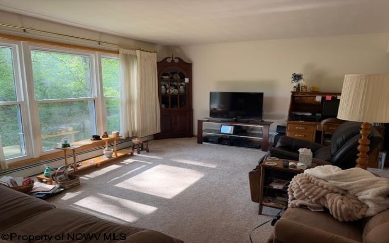 169 Evergreen Circle, Philippi, West Virginia 26416, 3 Bedrooms Bedrooms, 7 Rooms Rooms,2 BathroomsBathrooms,Single Family Detached,For Sale,Evergreen,10164654