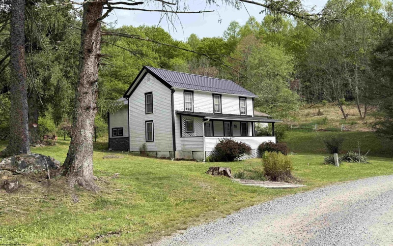 2494 Seng Run Road, French Creek, West Virginia 26218, 3 Bedrooms Bedrooms, 9 Rooms Rooms,2 BathroomsBathrooms,Single Family Detached,For Sale,Seng Run,10164670