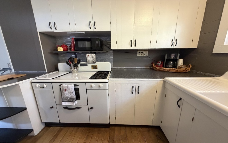 2494 Seng Run Road, French Creek, West Virginia 26218, 3 Bedrooms Bedrooms, 9 Rooms Rooms,2 BathroomsBathrooms,Single Family Detached,For Sale,Seng Run,10164670