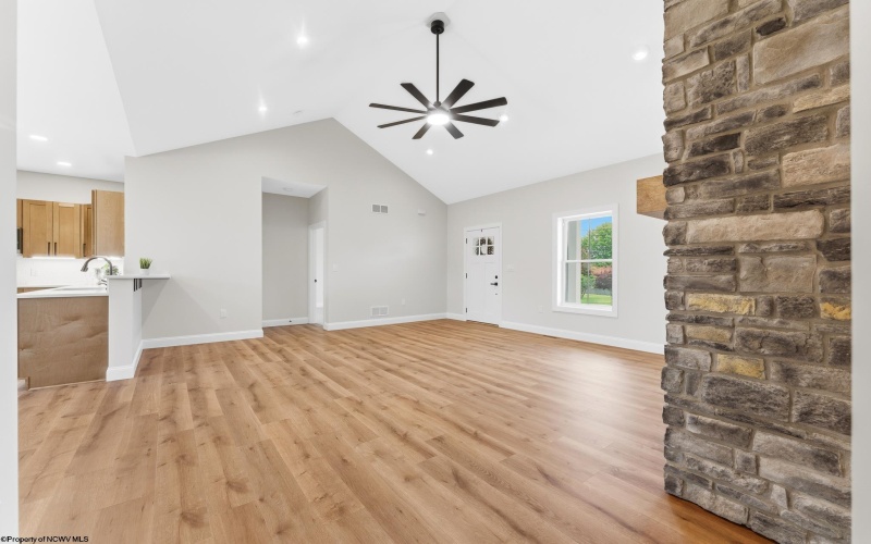 16 Margaret Street, Uniontown, Pennsylvania 15401, 3 Bedrooms Bedrooms, 5 Rooms Rooms,2 BathroomsBathrooms,Single Family Detached,For Sale,Margaret,10164666