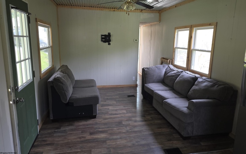 43 AGRONOMY FARM Road, Morgantown, West Virginia 26508, 2 Bedrooms Bedrooms, 5 Rooms Rooms,1 BathroomBathrooms,Single Family Detached,For Sale,AGRONOMY FARM,10164669