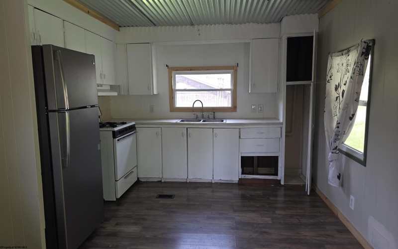 43 AGRONOMY FARM Road, Morgantown, West Virginia 26508, 2 Bedrooms Bedrooms, 5 Rooms Rooms,1 BathroomBathrooms,Single Family Detached,For Sale,AGRONOMY FARM,10164669